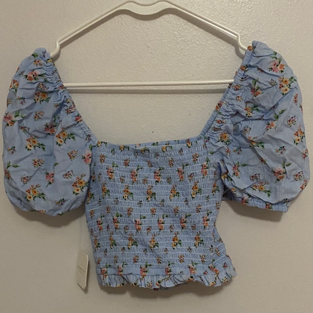 Altar'd State Floral Blue Puff Sleeve Crop Top